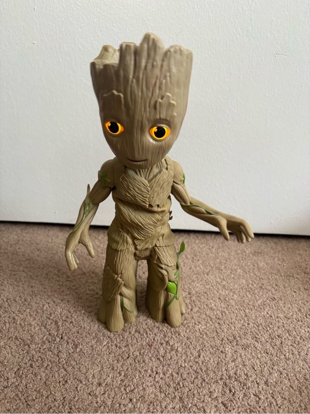 Marvel Guardians of the Galaxy Dancing Light Up Groot 12”